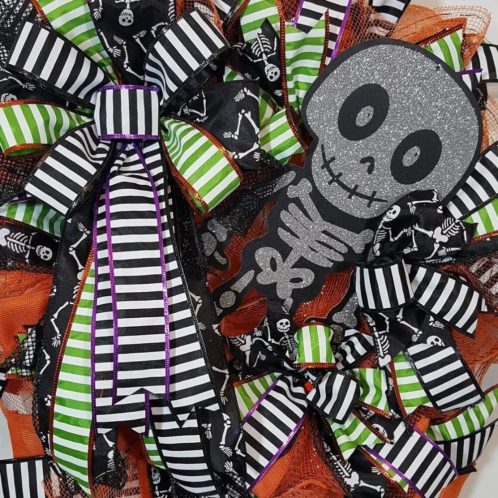 Mr. Bones‎ Skeleton Halloween Wreath, Slim Spooky Screen Door Wreath